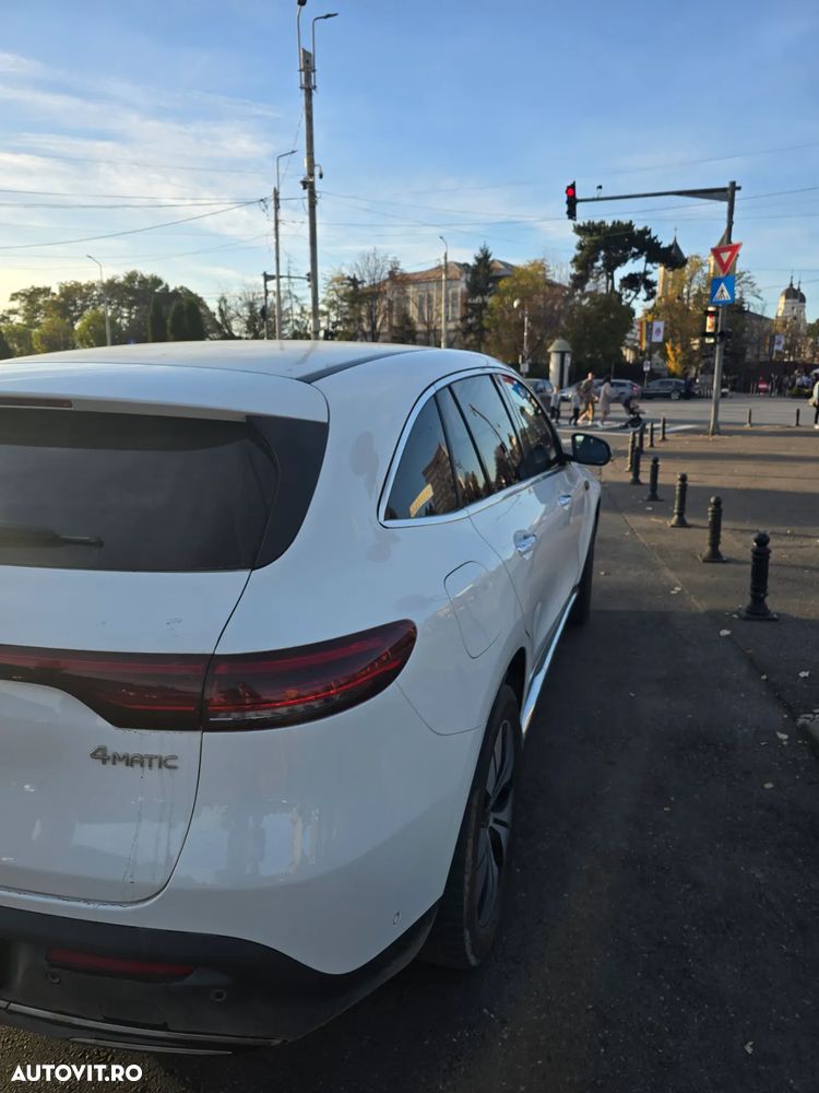 Mercedes-Benz EQC 400 4MATIC - 5