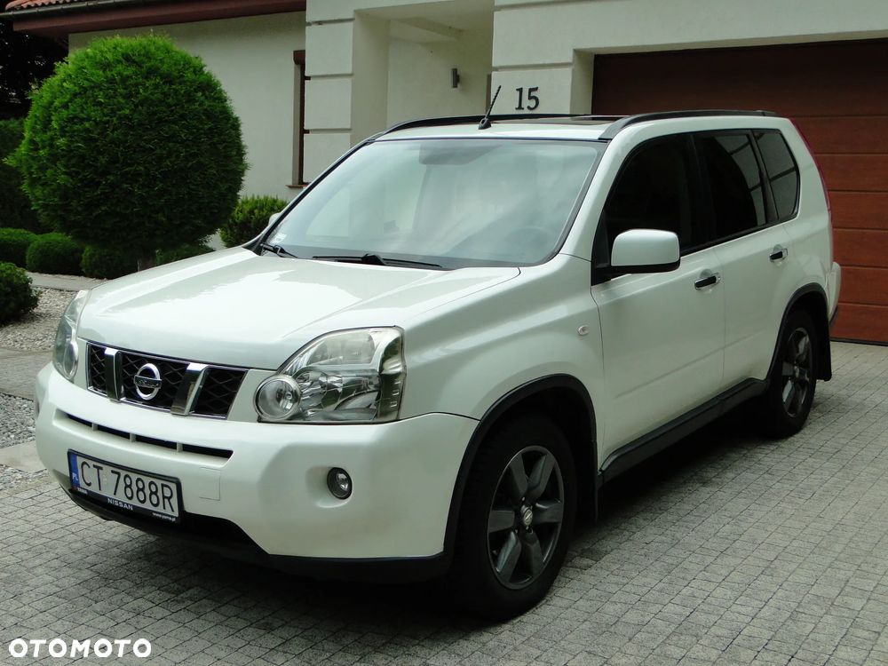 Nissan X-Trail 2.0 dCi 4x4 DPF Automatik LE - 2