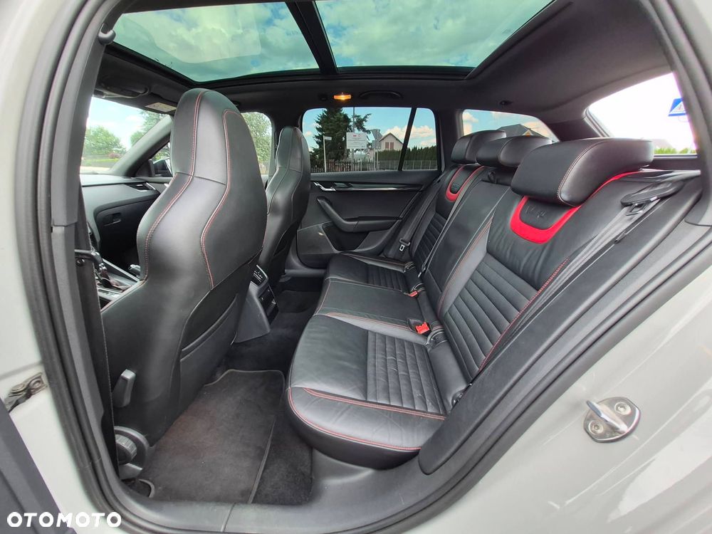 Skoda Octavia 2.0 TDI 4x4 DSG RS - 19
