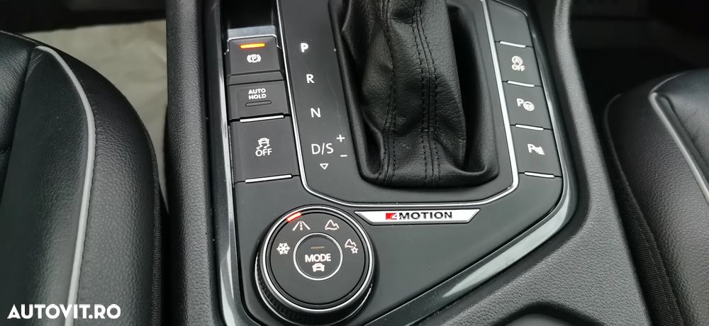 Volkswagen Tiguan 2.0 TDI SCR 4MOTION DSG R-Line - 20