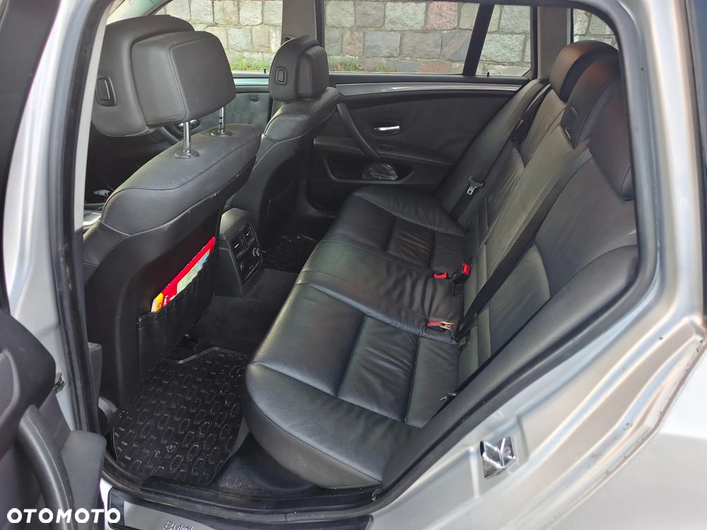 BMW Seria 5 520d Touring - 9