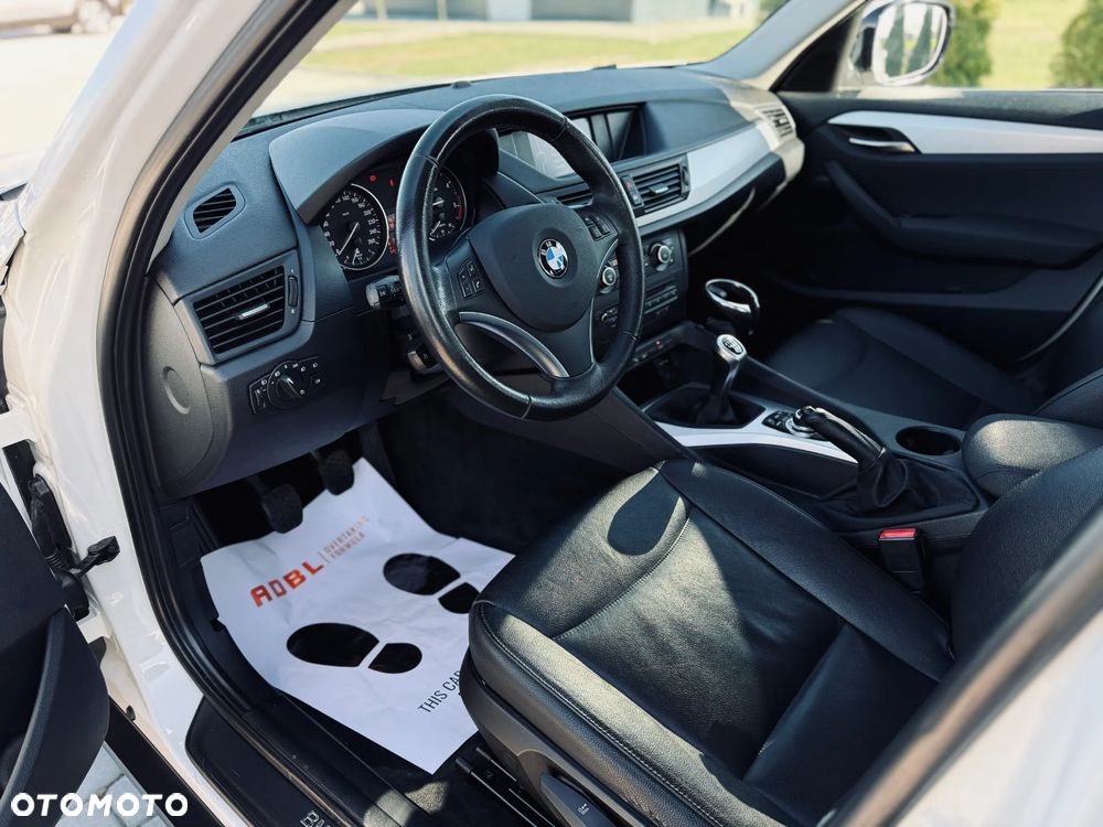 BMW X1 sDrive18d xLine - 13