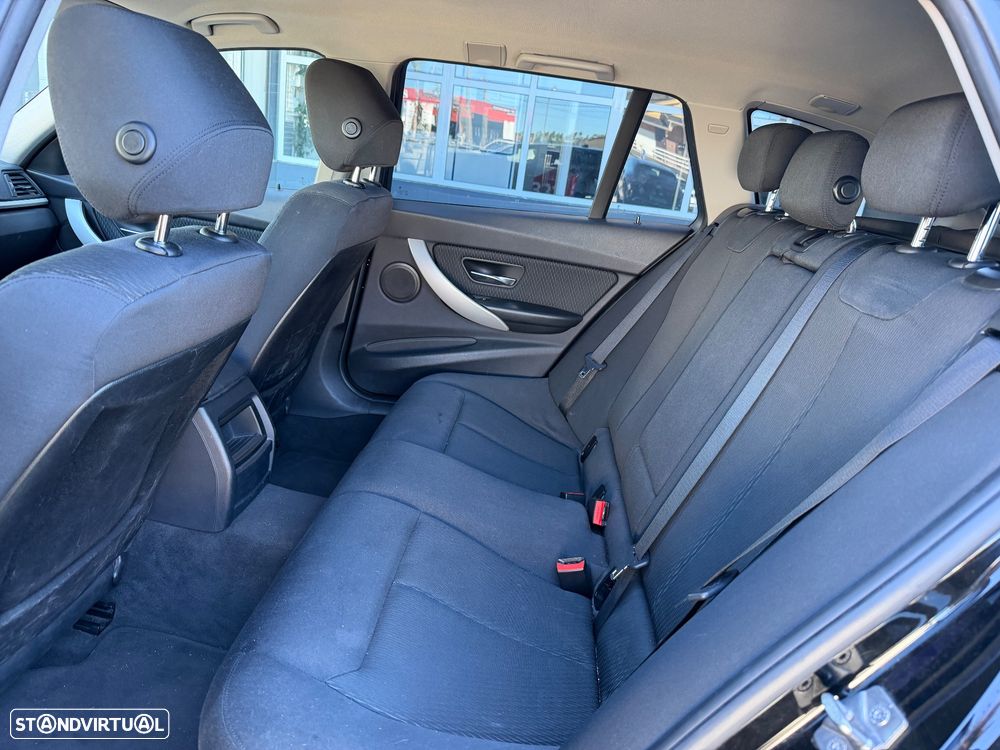 BMW 318 d Sport Auto - 16