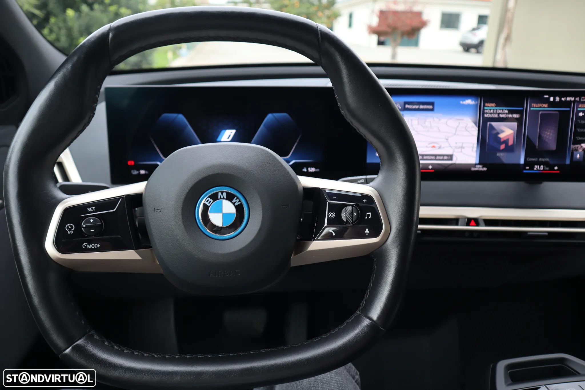 BMW iX xDrive 50 Pack Desportivo - 39