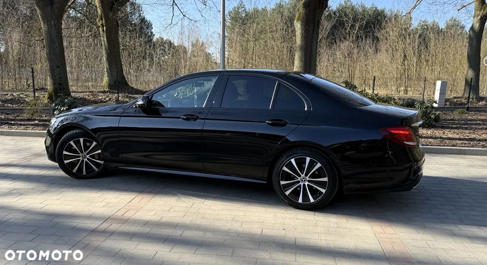 Mercedes-Benz Klasa E 300 AMG - 4