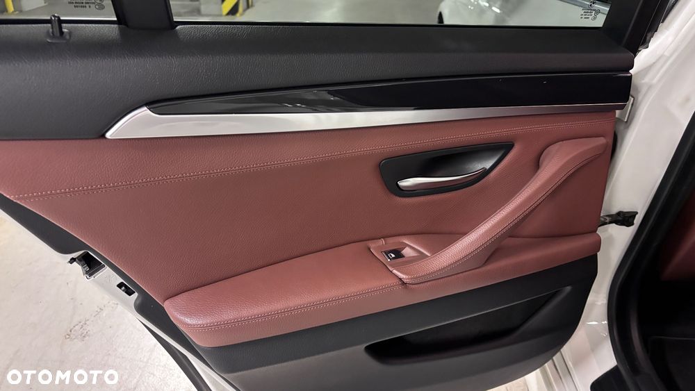 BMW Seria 5 - 34