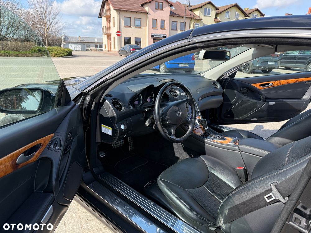 Mercedes-Benz SL - 13