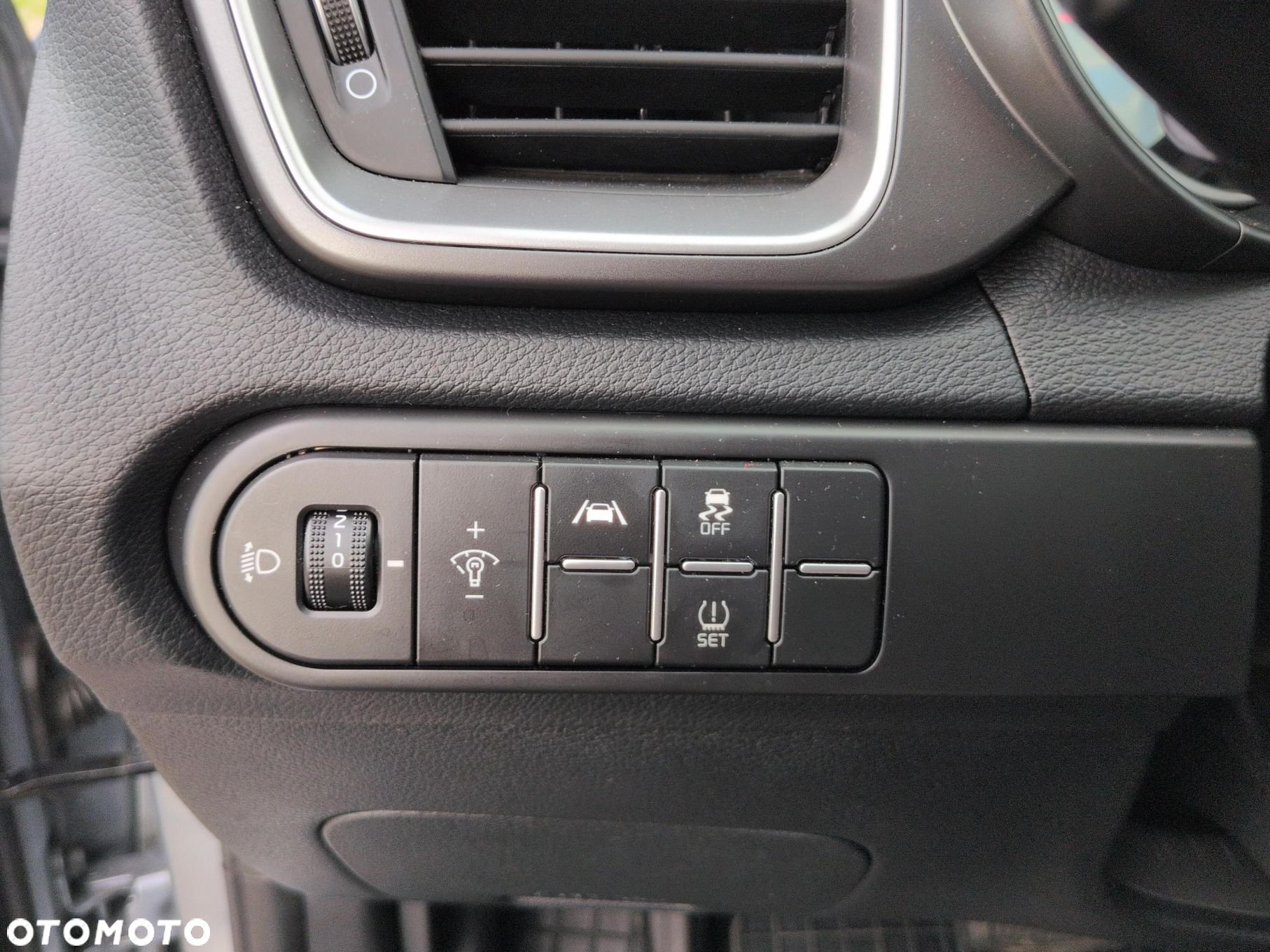 Kia Ceed 1.5 T-GDI M DCT - 11