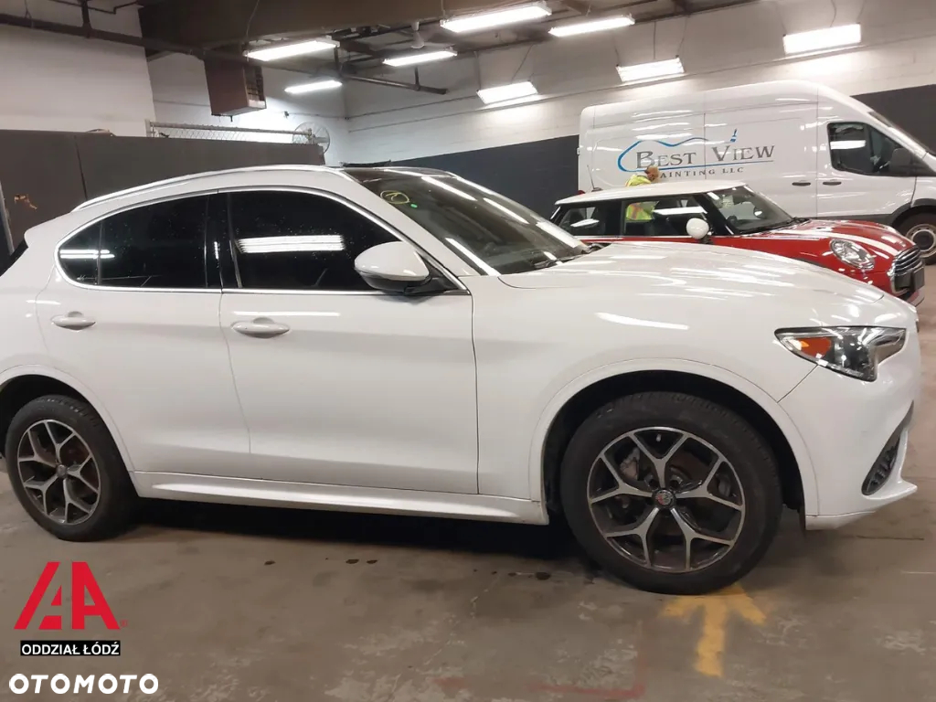 Alfa Romeo Stelvio 2.0 Turbo 16V AT8-Q4 Veloce Ti - 6