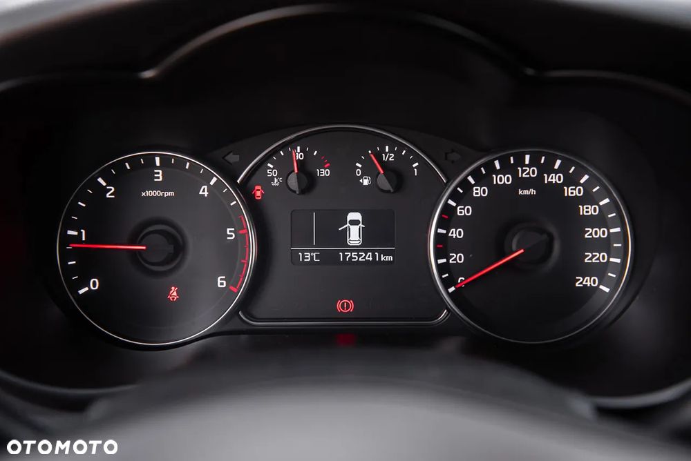 Kia Carens 1.7 CRDi 115 Fifa World Cup Edition - 18