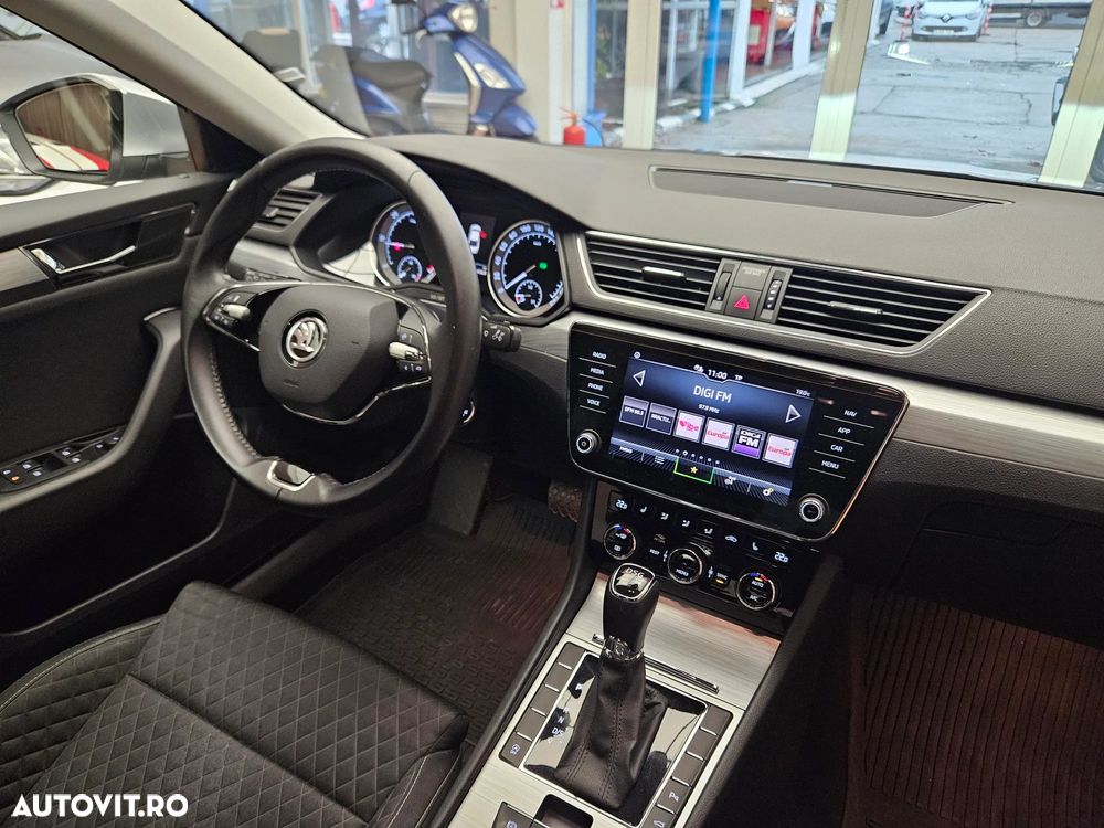 Skoda Superb 2.0 TDI DSG Ambition - 18