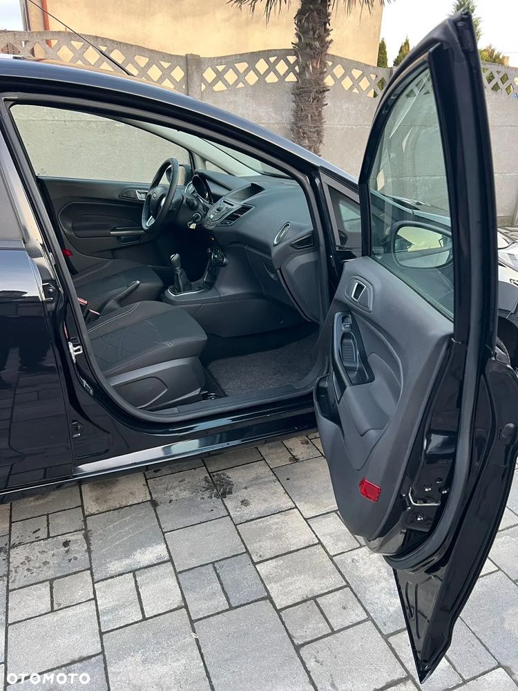 Ford Fiesta 1.5 TDCi ST&St Titanium - 13