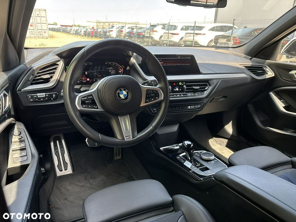 BMW Seria 1 118i M Sport - 12