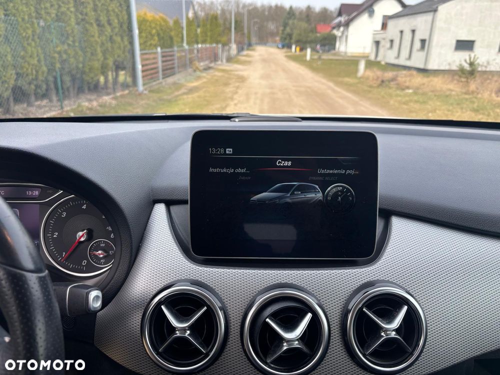 Mercedes-Benz Klasa B 180 (CDI) d 7G-DCT AMG Line - 26