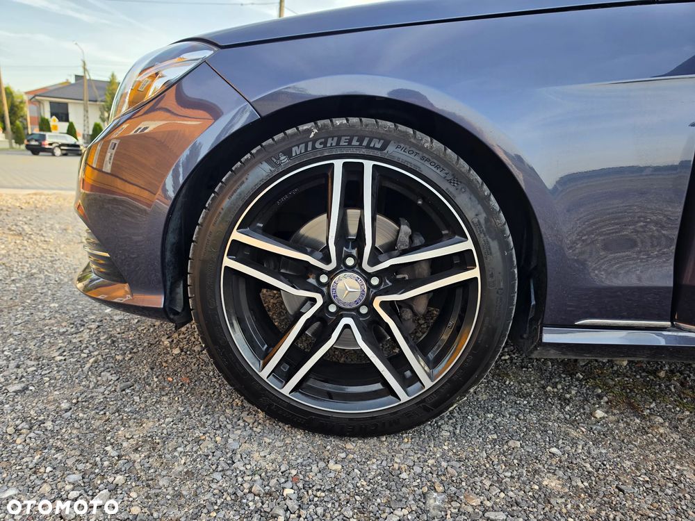 Mercedes-Benz Klasa E 350 Classic - 21