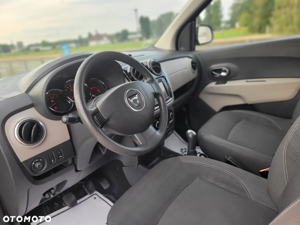 Dacia Lodgy 1.6 MPI 85 Laureate - 14