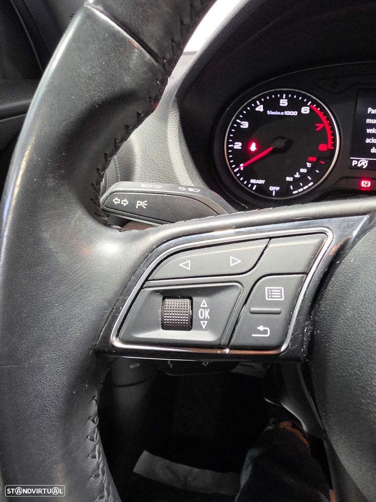 Audi Q2 30 TFSI Design S tronic - 29