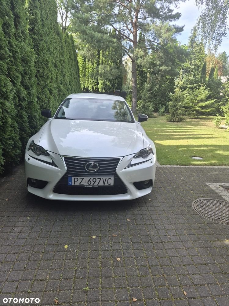Lexus IS 200t Elegance - 1