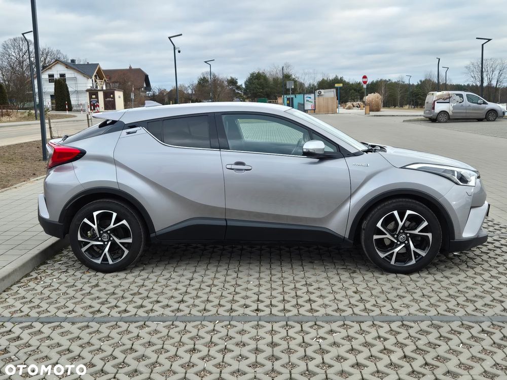 Toyota C-HR ver-1-8-hybrid-executive - 4