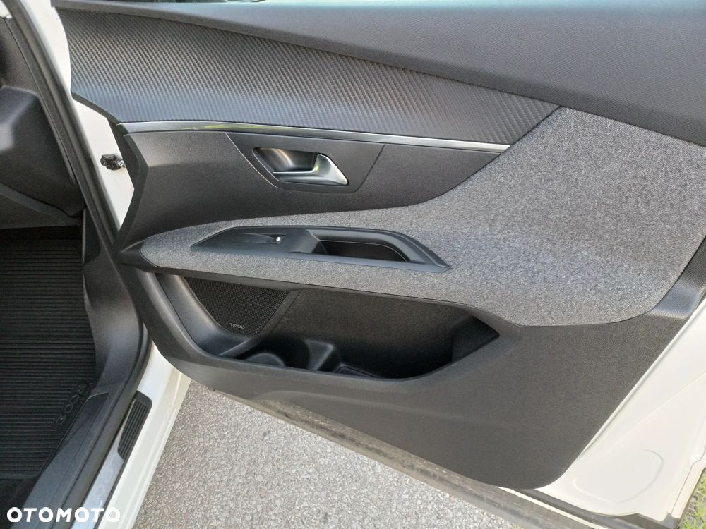 Peugeot 3008 BlueHDi 130 Stop & Start EAT8 Allure - 21