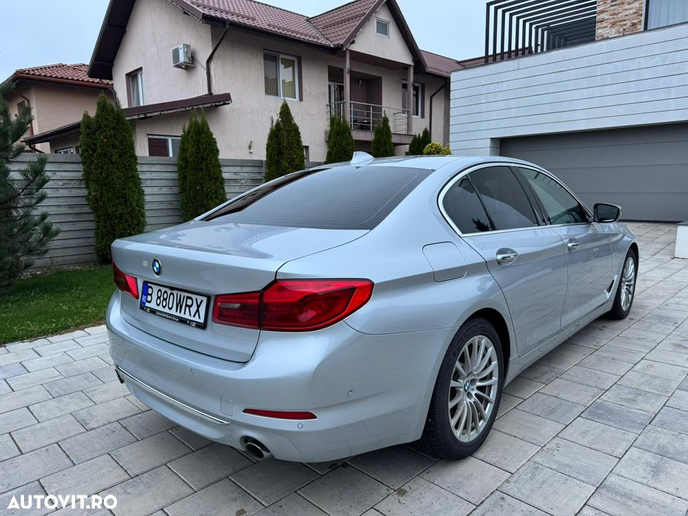 BMW Seria 5 520i Aut. Luxury Line - 2