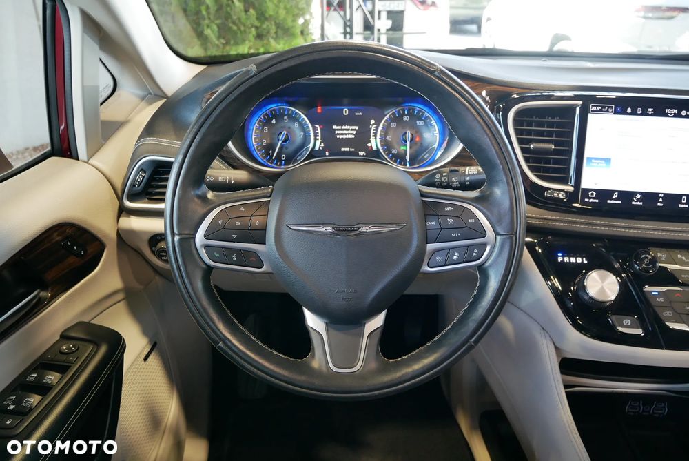 Chrysler Pacifica - 19