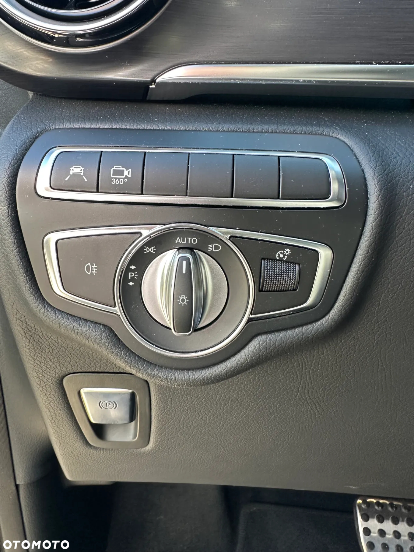Mercedes-Benz EQV - 12