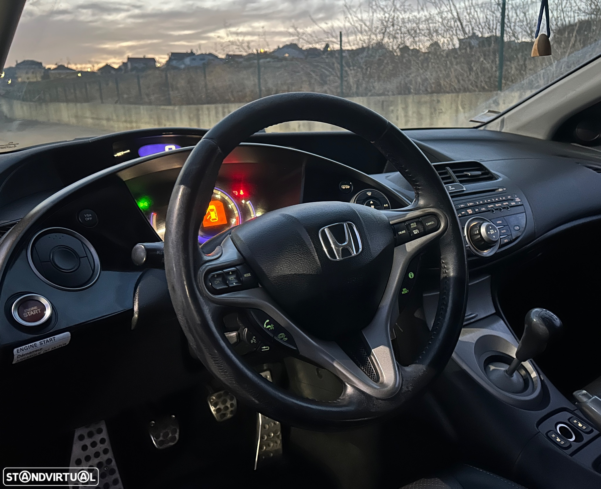 Honda Civic 1.8 Executive NAVI - 20