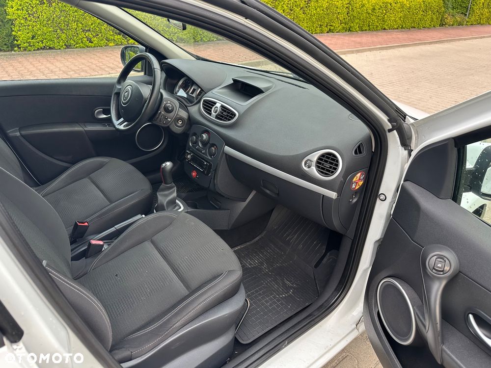 Renault Clio 1.2 16V 75 Dynamique - 18