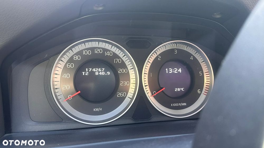 Volvo V60 D5 Geartronic Momentum - 14