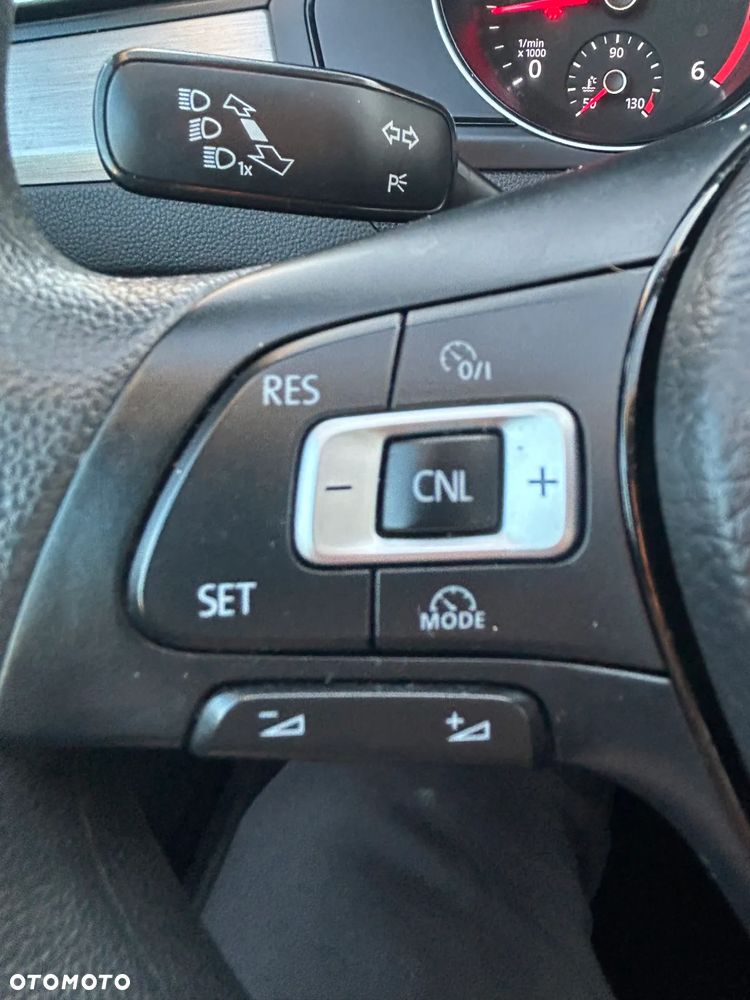 Volkswagen Passat 2.0 TDI BMT Highline DSG - 28