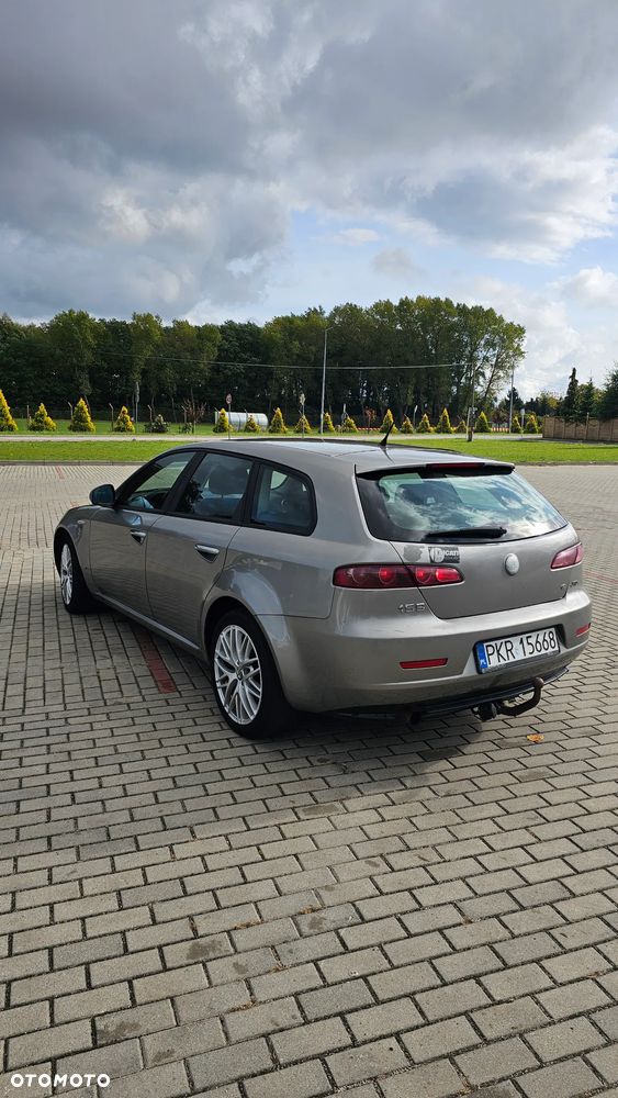 Alfa Romeo 159 2006 photo 3