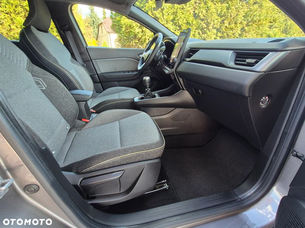 Renault Captur TCe Mild Hybrid 140 GPF TECHNO FAST TRACK - 31