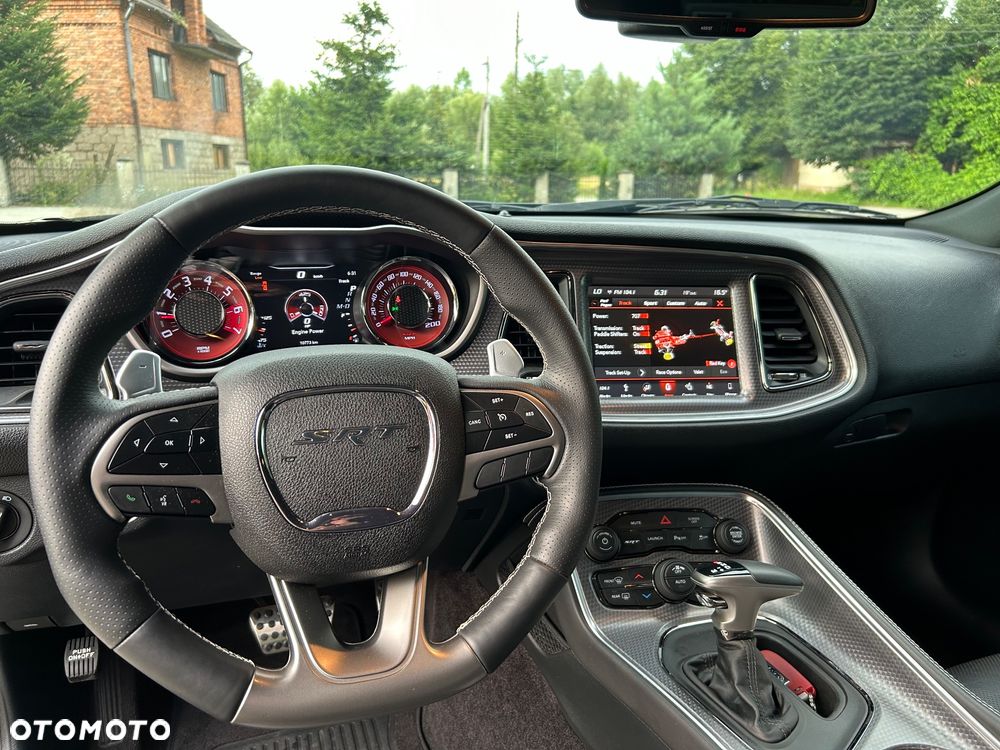 Dodge Challenger 6.2 Hellcat - 10
