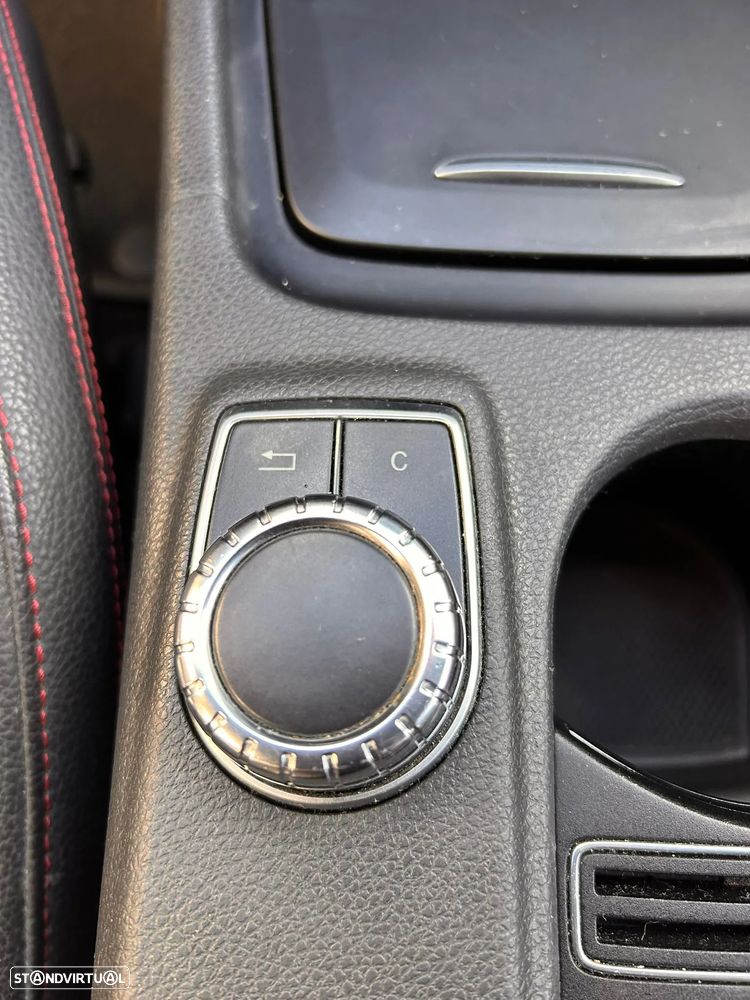 Mercedes-Benz CLA 220 - 11