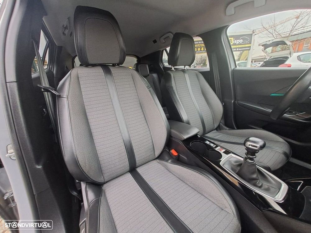 Peugeot 2008 1.2 PureTech Allure - 9