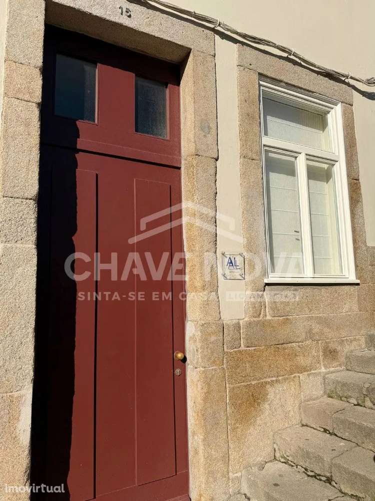 Apartamento T1 Mobilado c/ Terraço na Sé c/ Alojamento Local - Grande imagem: 2/24