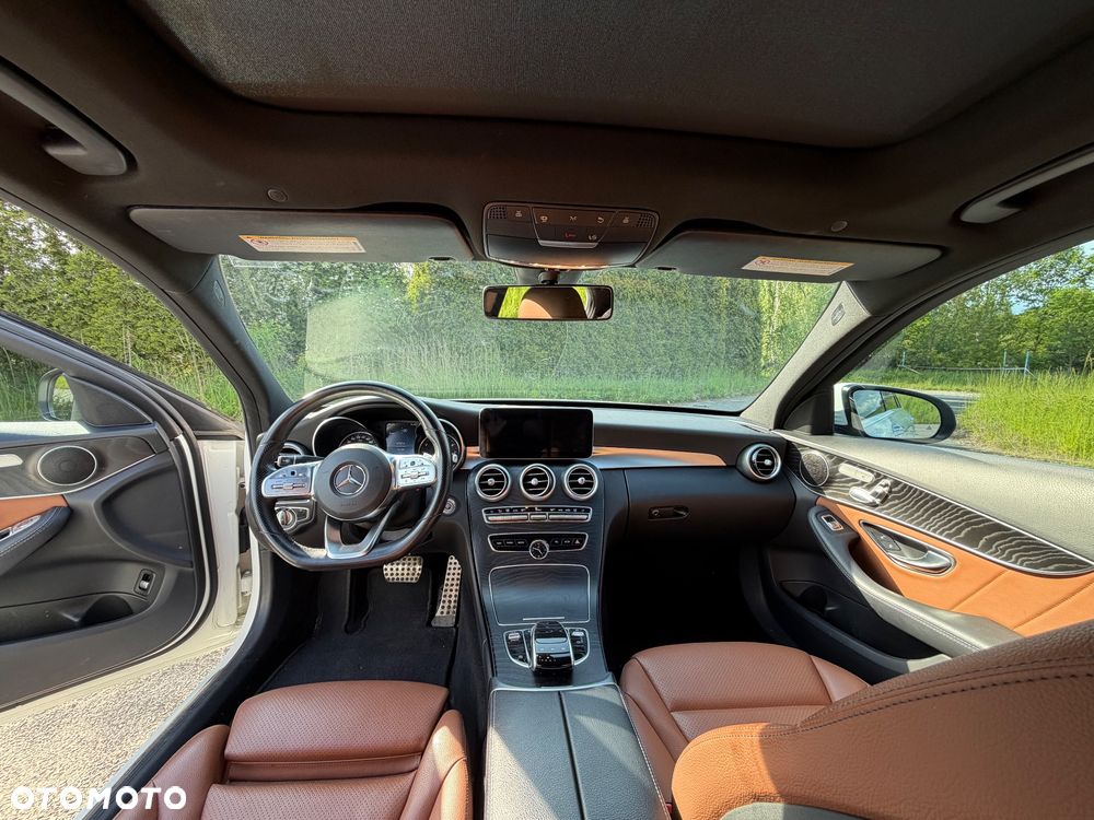 Mercedes-Benz Klasa C 300 9G-TRONIC AMG Line - 13