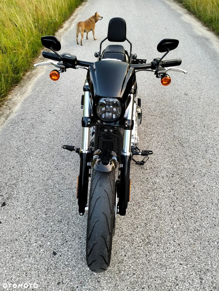 Harley-Davidson Softail Breakout - 11