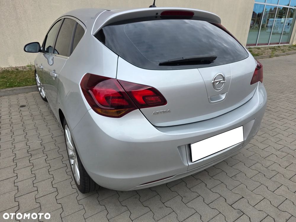 Opel Astra 1.6 Cosmo - 12