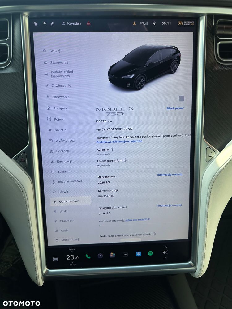Tesla Model X - 19