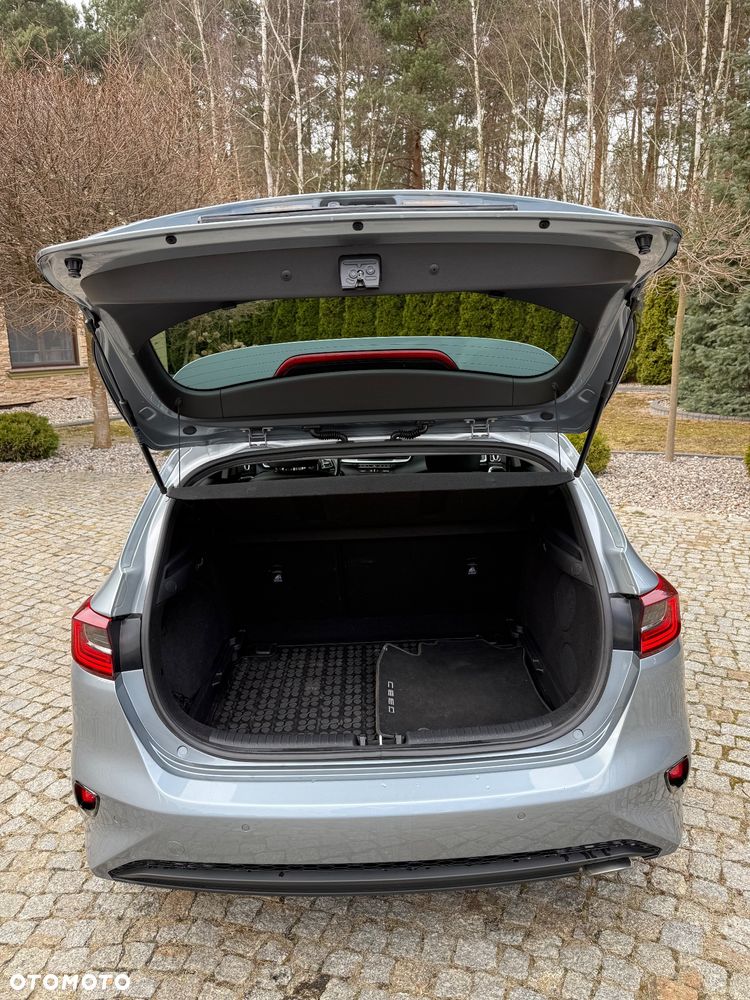 Kia Ceed - 4