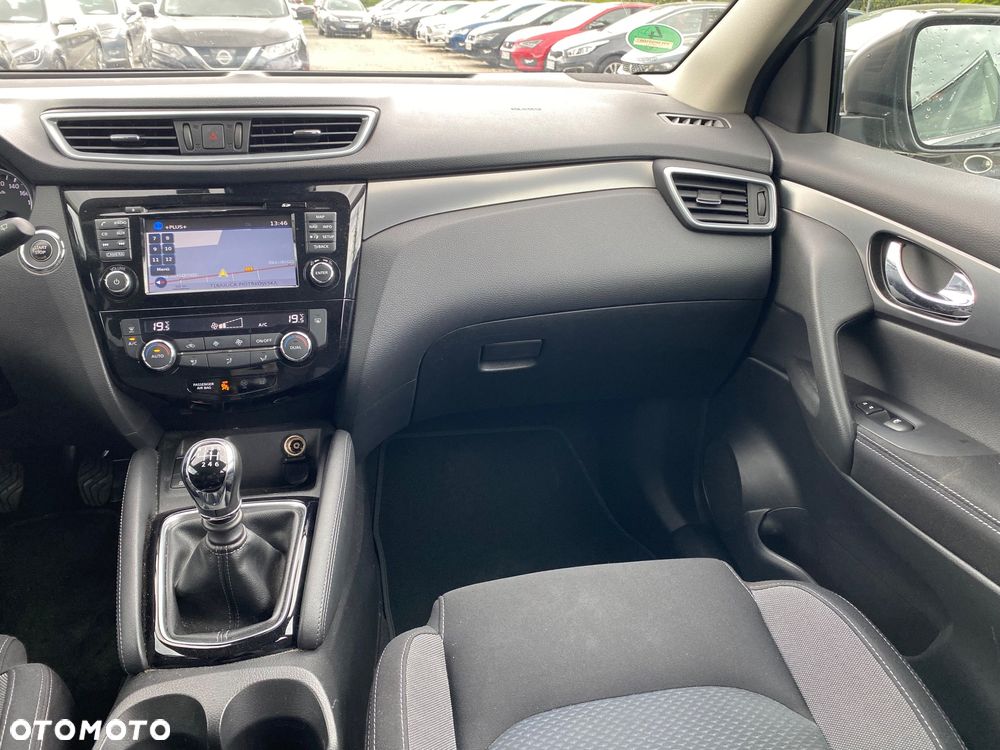 Nissan Qashqai 1.6 DIG-T N-Connecta - 31