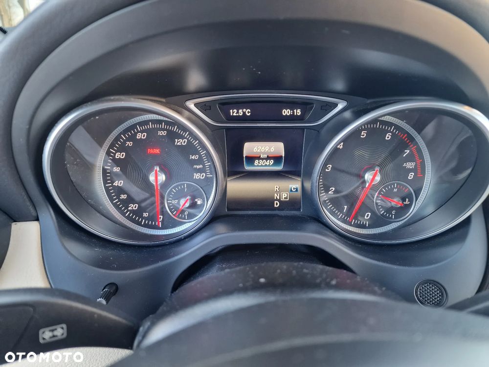 Mercedes-Benz CLA - 12