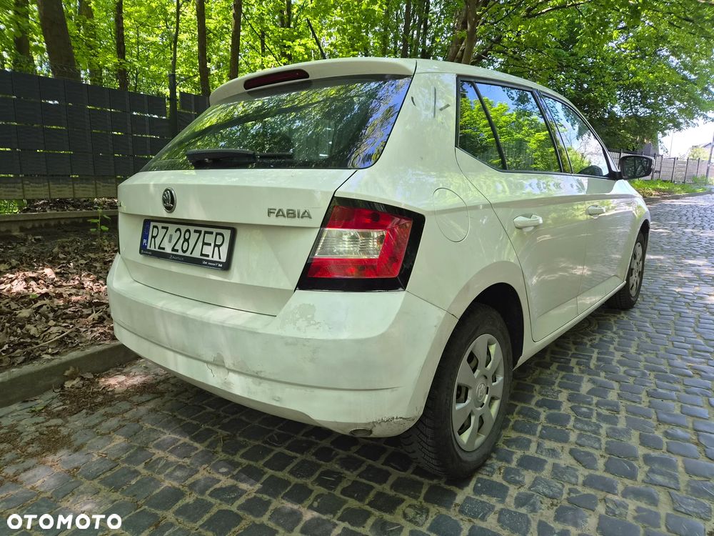 Skoda Fabia 1.0 Active - 4