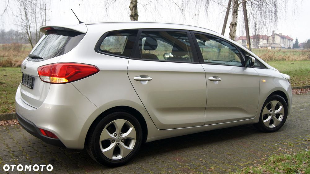 Kia Carens 1.6 GDI M - 10