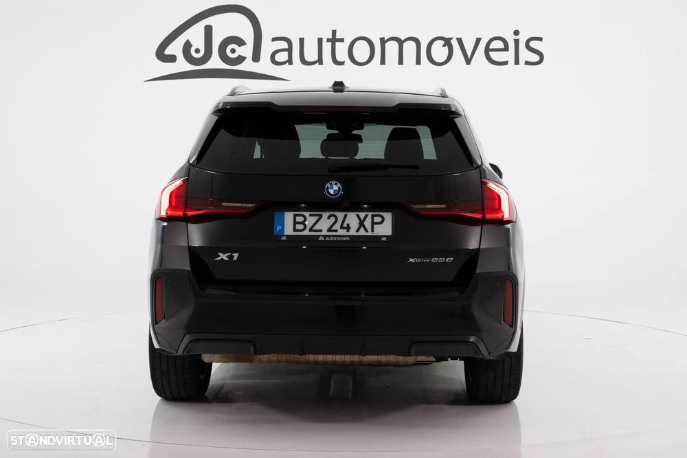 BMW X1 xDrive25e Pack Desportivo M - 9