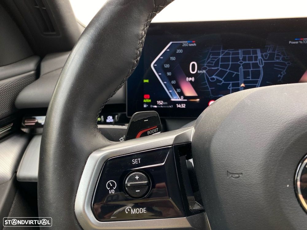 BMW 520 d Pack Desportivo M - 7
