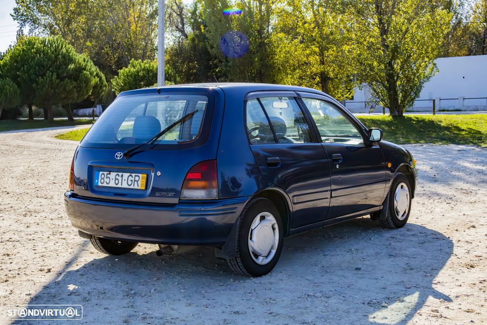 Toyota Starlet - 4