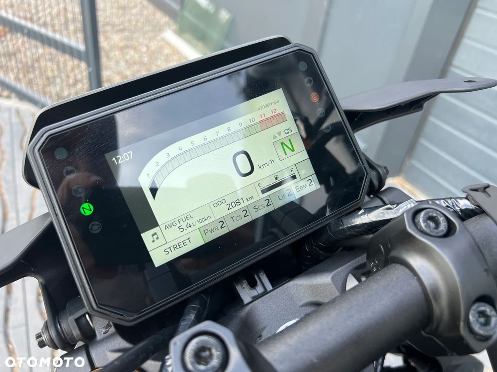 Yamaha MT - 16